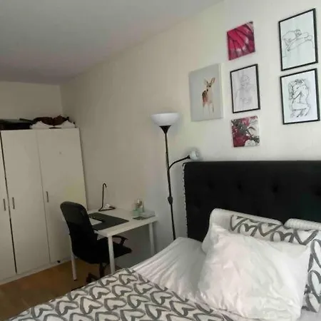 1-bedroom In With Free Parking Malmo