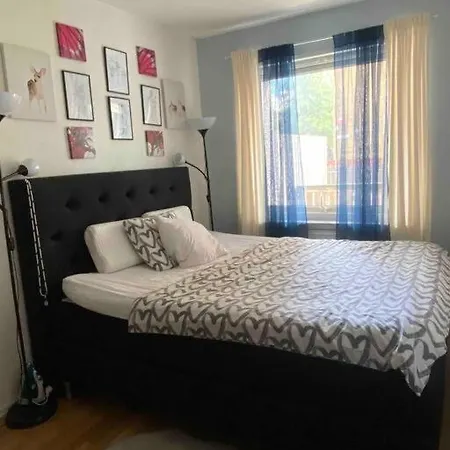 1-bedroom In With Free Parking